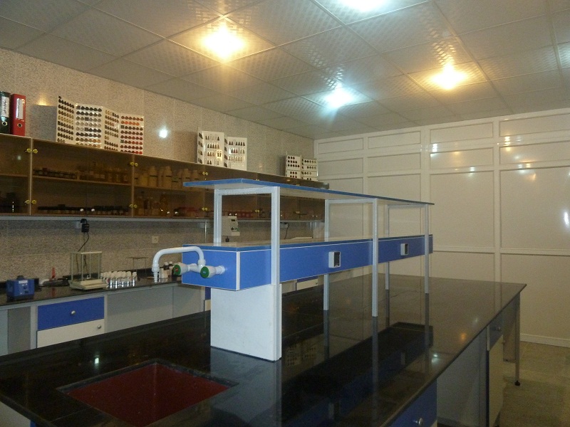 ميز وسط آزمايشگاهي (سكوي دو طرفه)