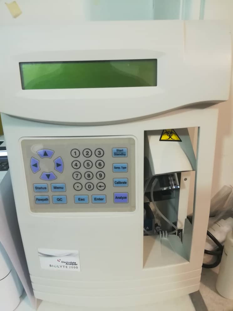 دستگاه Electrolyte Analayzer 